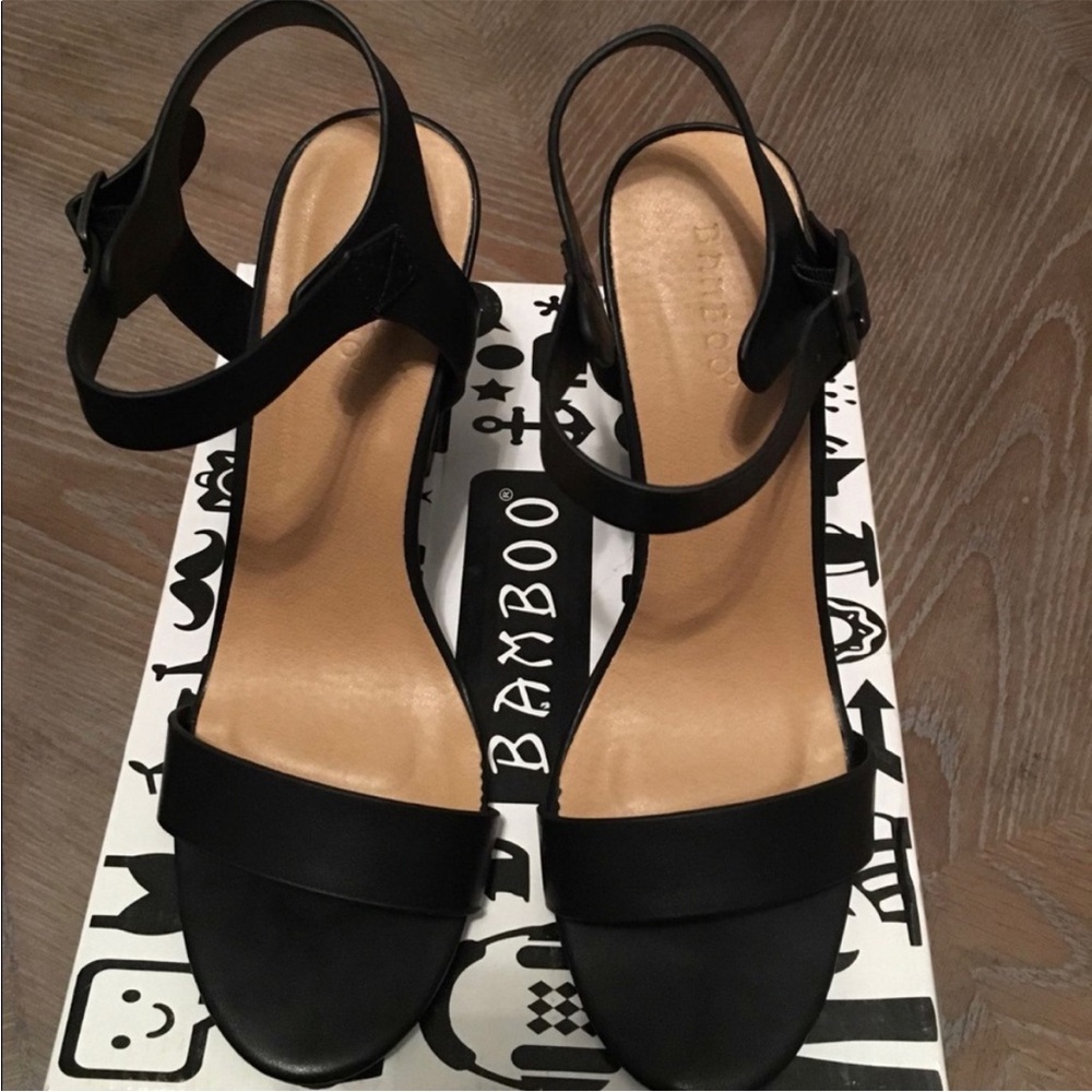 BAMBOO Black Sandals with Slingback Design